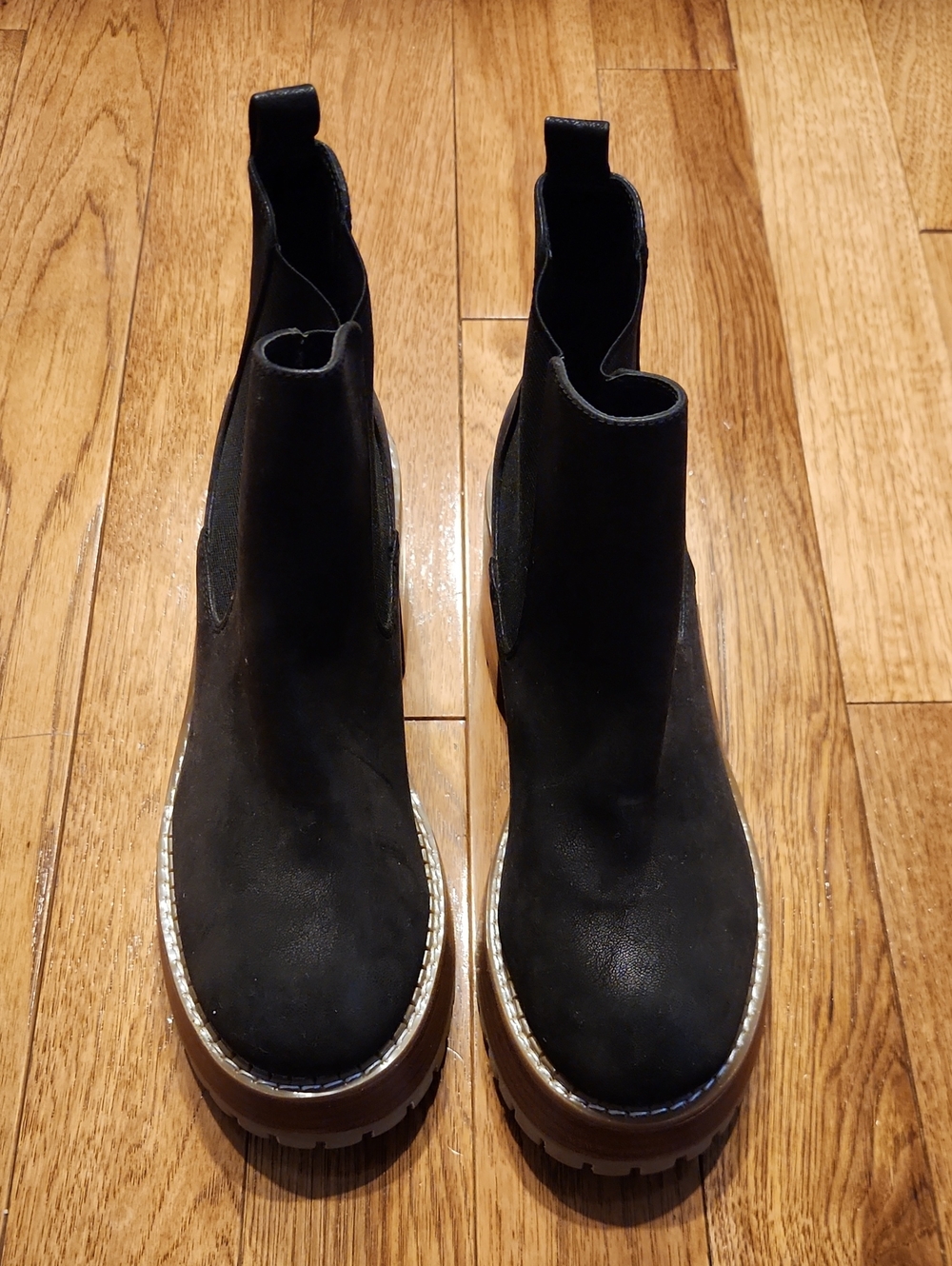 MIA Black Chelsea Lug-Sole Ankle Boots Size 8